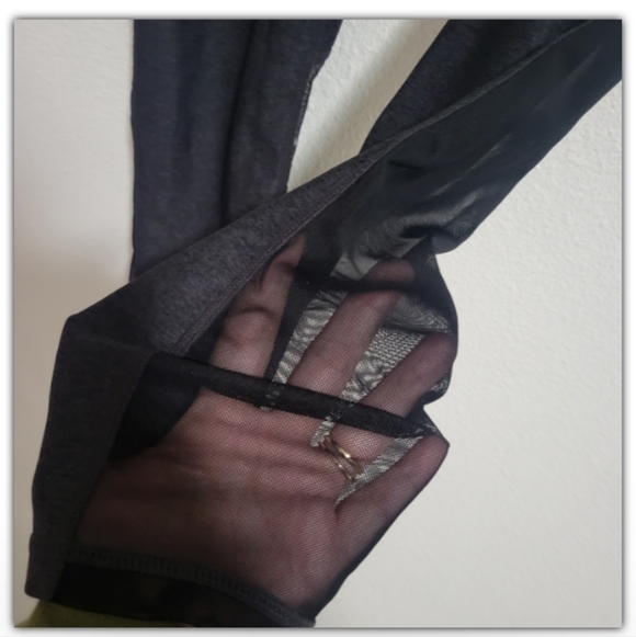 Z By Zella capri length leggings with sheer Black mesh on back size xs - Picture 7 of 7